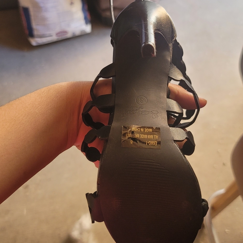 Tacones - Picture 2 of 4